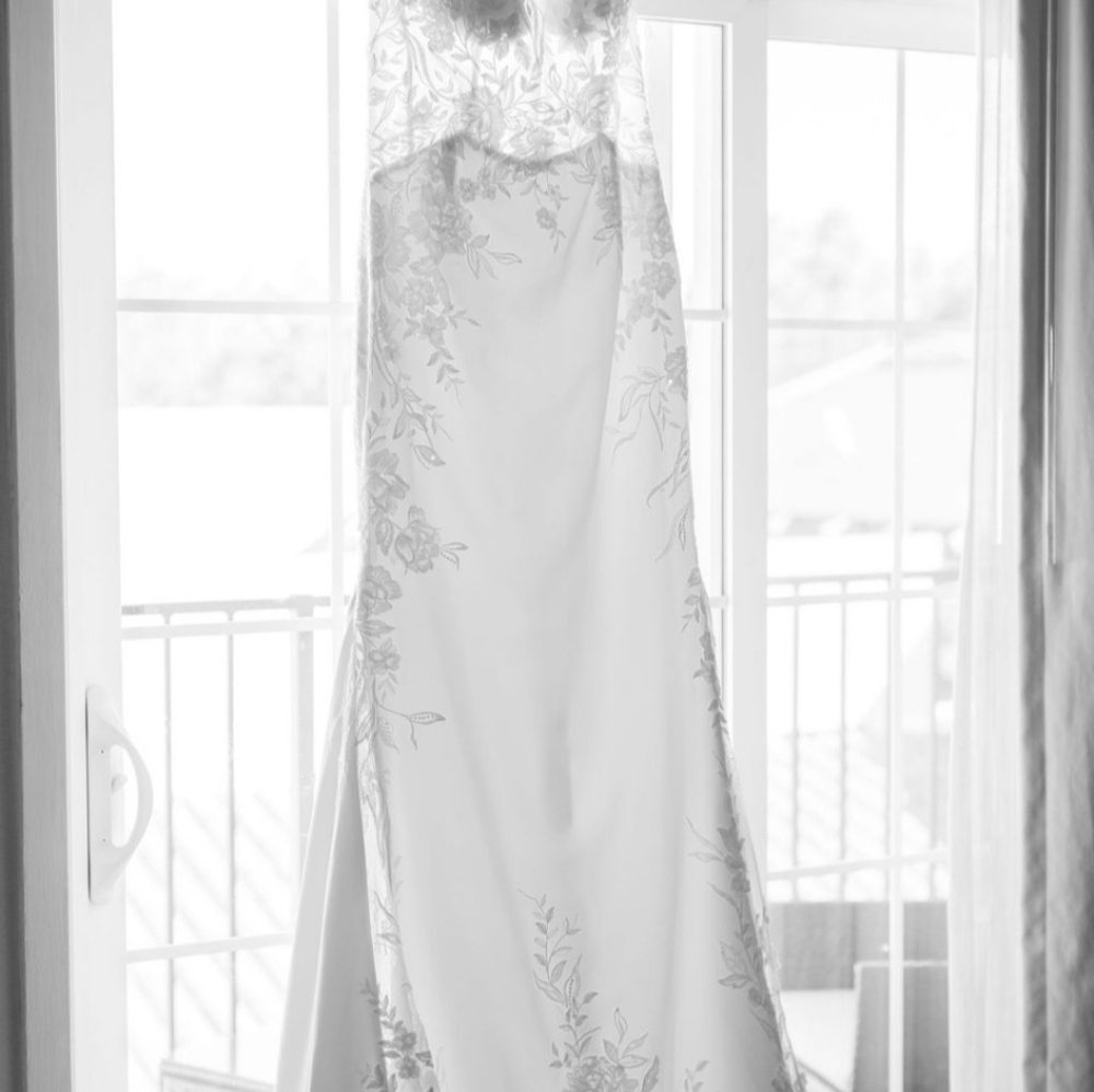 Lace Ivory Wedding Dress, Bridal Gown, Floral Applique, Trumpet,  Size 12/14 - Picture 3 of 7